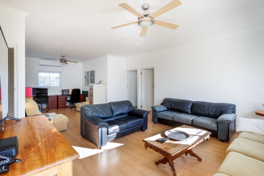 To Let 4 Bedroom Property for Rent in Val De Vie Estate Western Cape